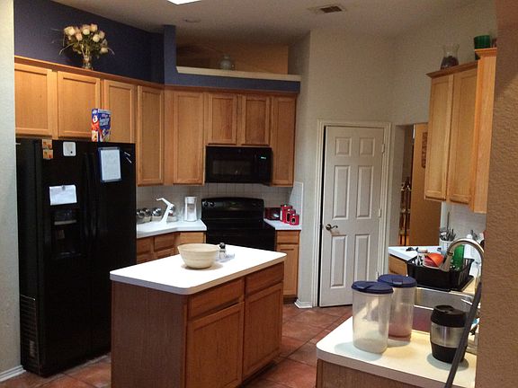 3rd image of 560 Stonewall Ct