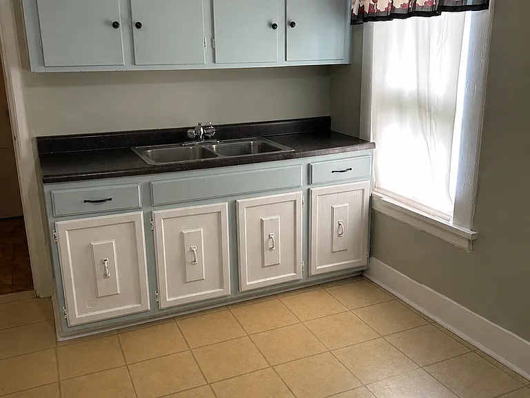 3212 East Ave #4 — Photo 1