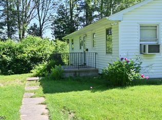 70 Davis Rd, Franklin, NJ 07416