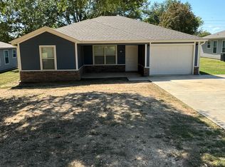2011 Jeffers Dr, Ozark, AR 72949