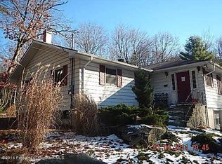 12 Alexander Ln, Hawley, PA 18428