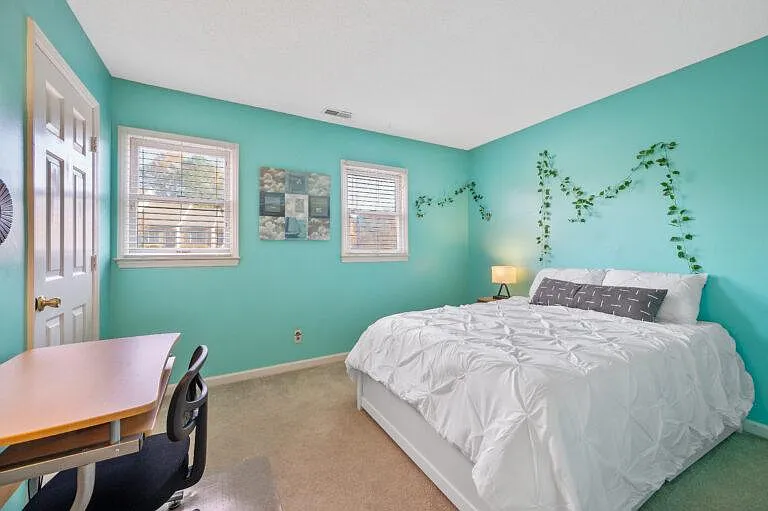 2625 Hitchcock Dr — Photo 10