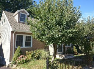 31 Oakmere St, West Roxbury, MA 02132