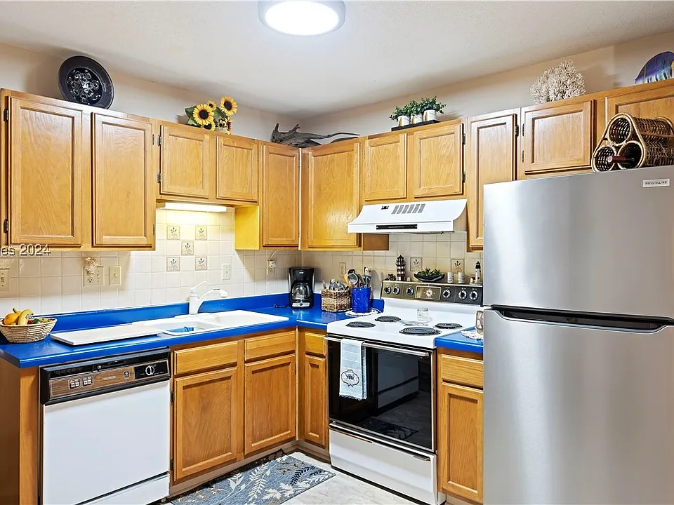239 Beach City Rd #1323