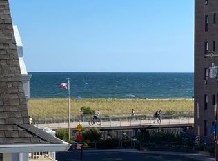 152 Beach 118th St APT 5, Rockaway Park, NY 11694