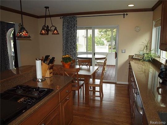 4th image of this home