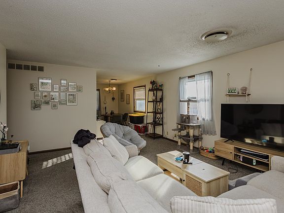 4th image of 3102 Sierra Pkwy #&-40