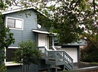1945 Berwick Dr, Cambria, CA 93428