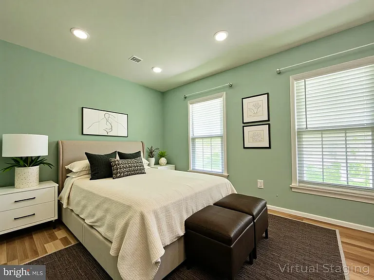 7664 Northern Oaks Ct — Photo 12