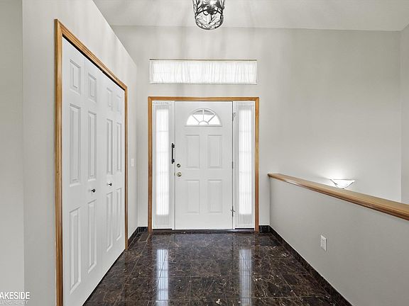 4th image of 5418 Babcock Rd