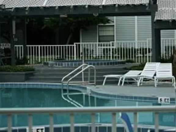 2nd image of 3544 Southpointe Dr
