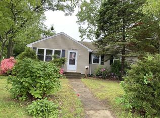 283 Albert St, Fall River, MA 02721