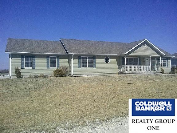 2nd image of 703 Hillcrest Dr