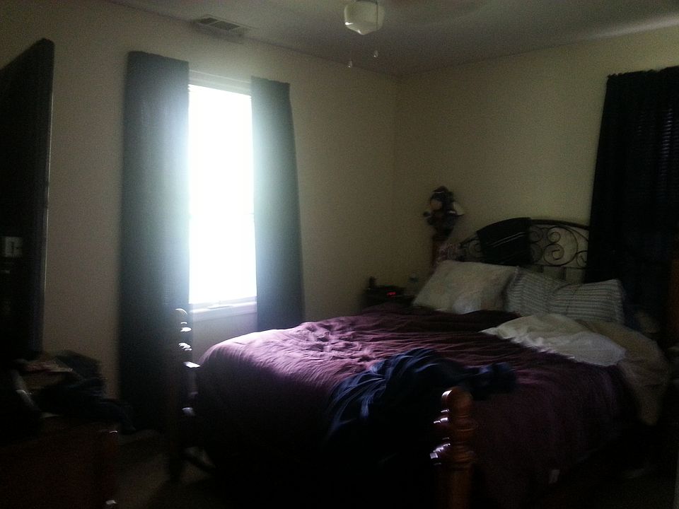 1 of 2 Duplicate Bedrooms