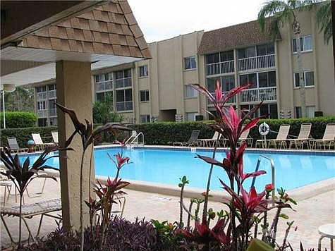 1st image of 1500 Glen Oaks Dr E Unit 102