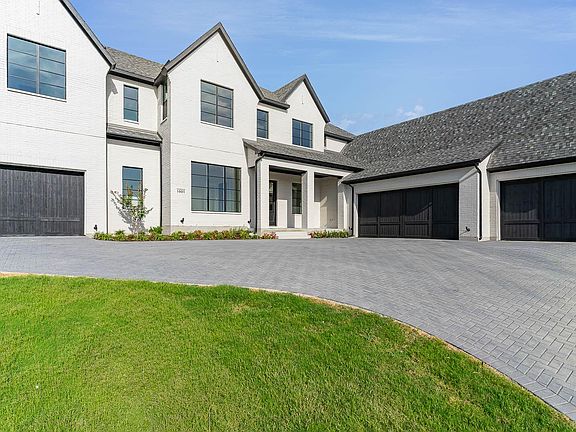 3rd image of 1601 Saint Peter Ln