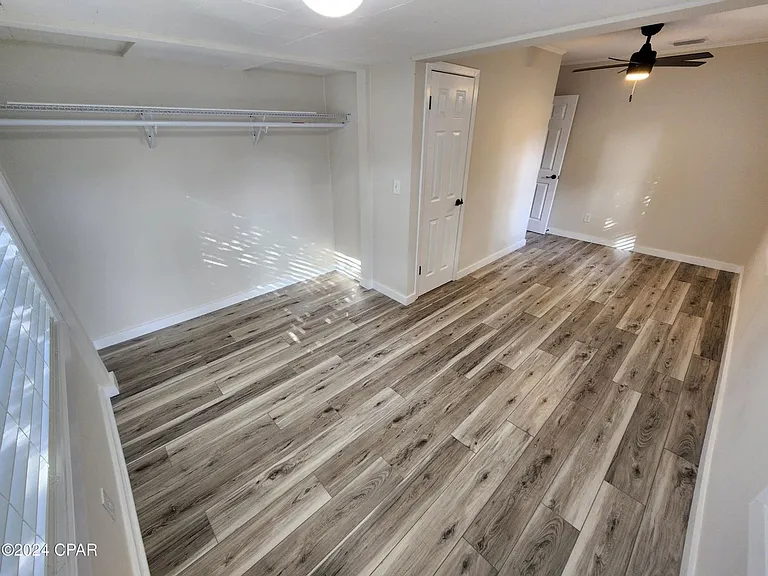 1719 Stephens Ave — Photo 17