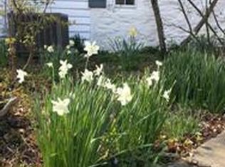 2806 Crenshaw Rd, Marshall, VA 20115