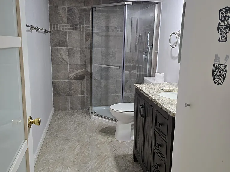 1043 Eastview Cir — Photo 6