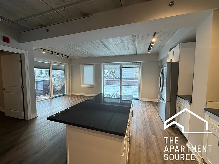 962 W Carmen Ave #1 — Photo 17