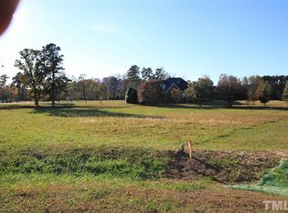 1101 Tobacco Row Ct, Zebulon, NC 27597