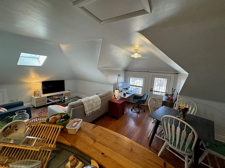 245 N Sherman St #B — Photo 8