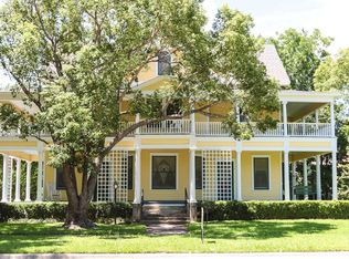 316 Welch Ave, Palacios, TX 77465