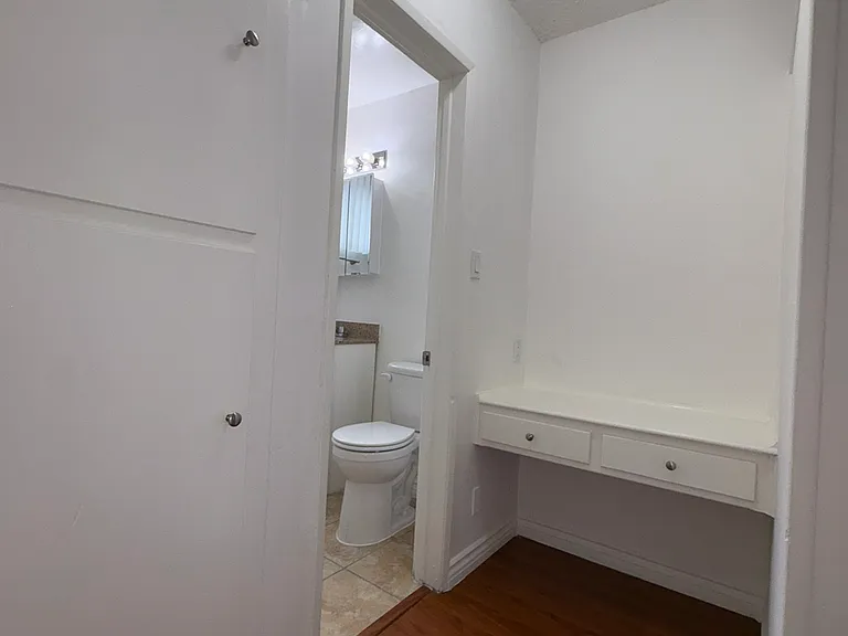 1376 N. Serrano Avenue — Photo 21