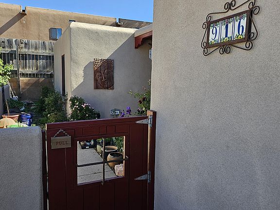4th image of 916 Calle Carmilita