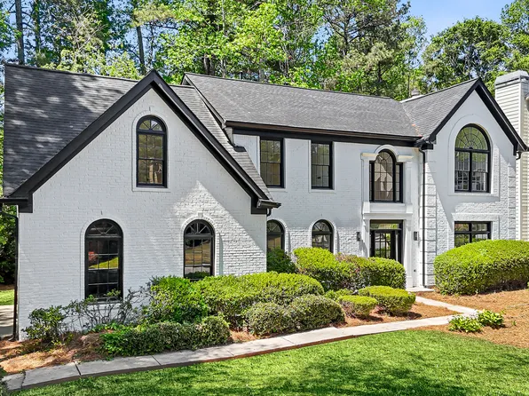 649 Mountain Hbr, Stone Mountain, GA 30087