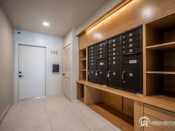 4th image of 6960 Rue Vendome Unit 201