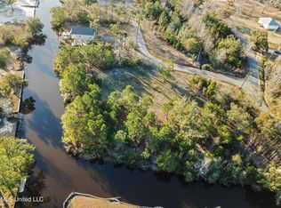 2021 Bonney Dr, Bay Saint Louis, MS 39520