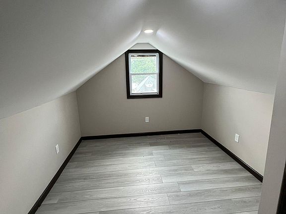 3rd image of 163 Elwood Ave #4R