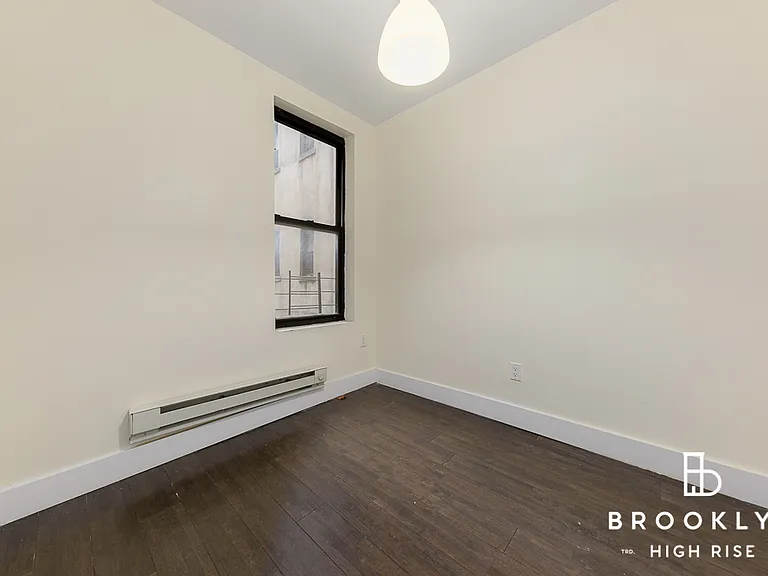 1598 Pacific St #8 — Photo 4