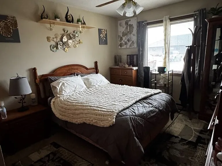 558 Braund St #16 — Photo 3