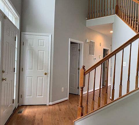 3rd image of 5203 Linden Dr