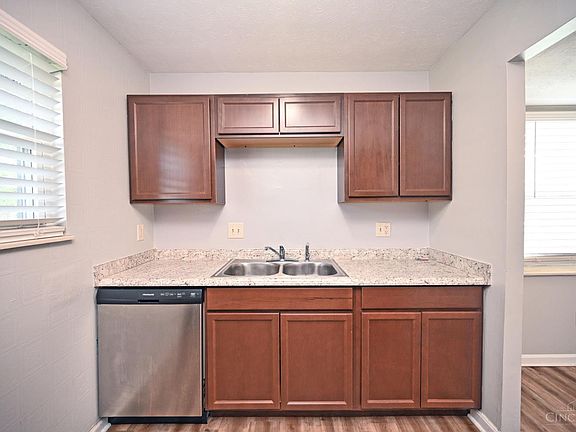 5th image of 3467 Amberway Ct
