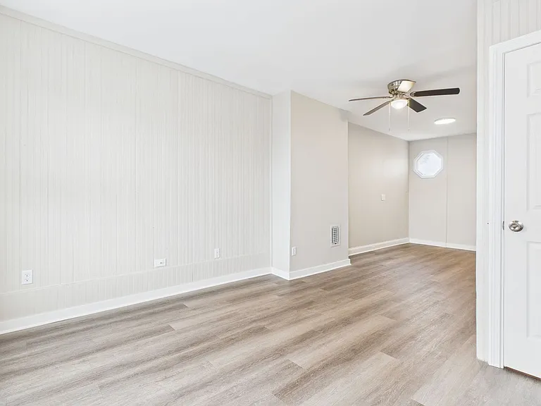 1330 Susquehanna St — Photo 24