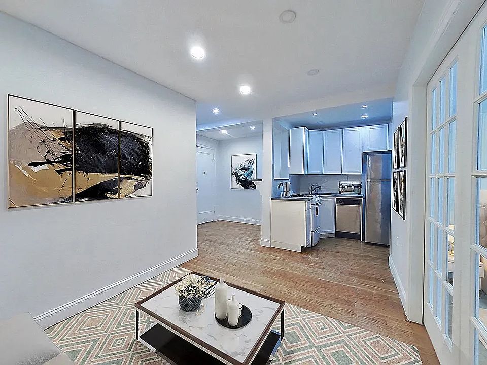 1st image of 102 W 79th St APT 2C