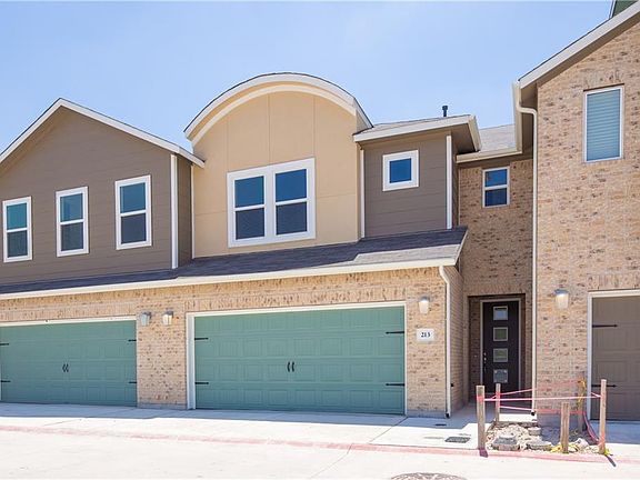 3rd image of 213 Bridgeford Dr