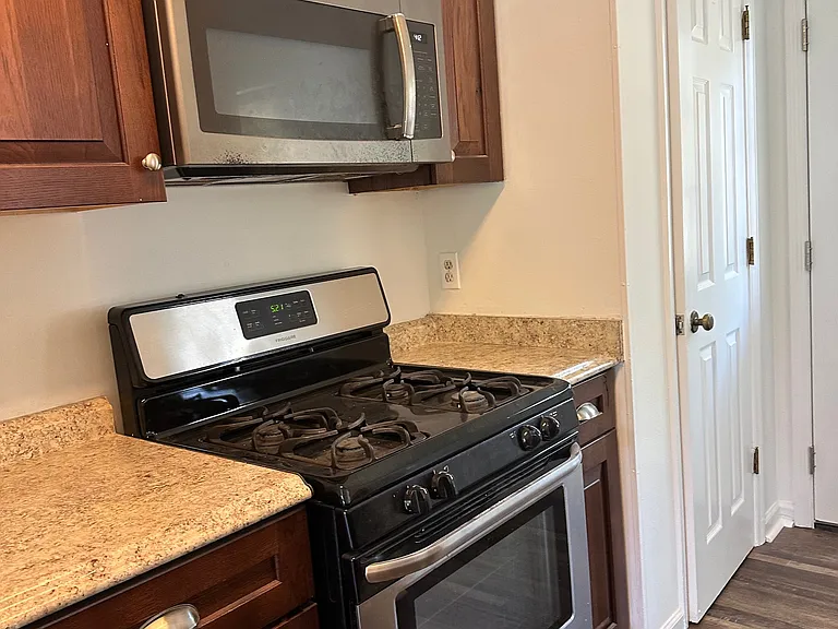 118 Cambridge Dr — Photo 18
