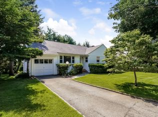 44 Albemarle Rd, White Plains, NY 10605