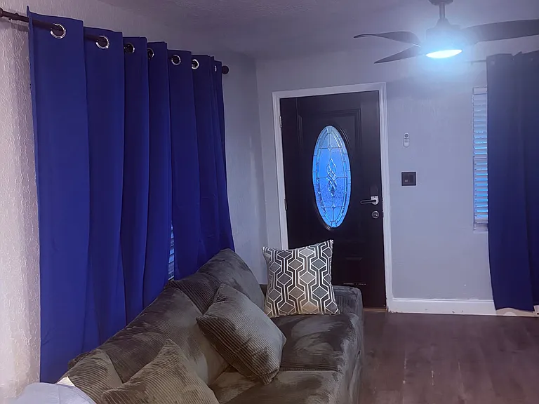 5127 Londonderry Blvd — Photo 2