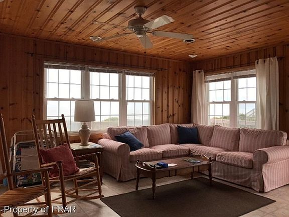 3rd image of 3003 W Beach Dr
