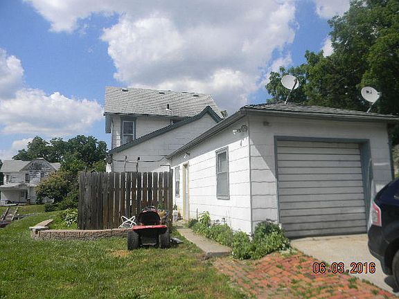 5th image of 2718 Olive St