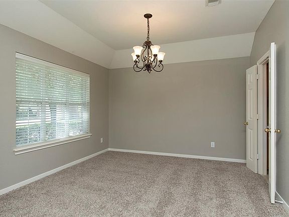 4th image of 14639 Emerald Cypress Ln