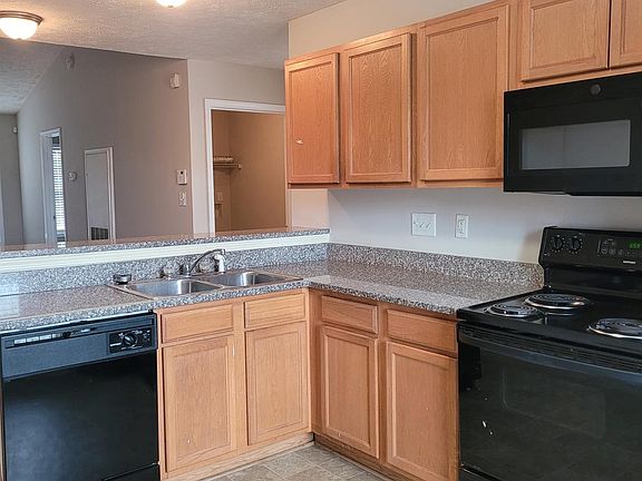 4th image of 3627 Dornoch Dr APT H