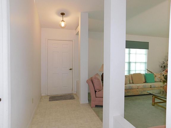 5th image of 603 SE Stow Terrace