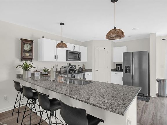5th image of 143 Hunt Rd