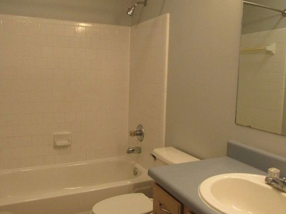 4th image of 3024 Flintlock Dr